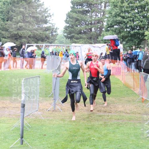 14.06.2026 - 7 Türme Triathlon Andreas Tolksdorf http://msf.ph/oto/9811186 14.06.2026 09:20:29 Schwimmen  meine-sportfotos.de