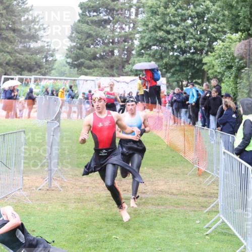 14.06.2026 - 7 Türme Triathlon Andreas Tolksdorf http://msf.ph/oto/9811188 14.06.2026 09:20:30 Schwimmen  meine-sportfotos.de