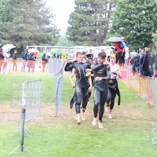 14.06.2026 - 7 Türme Triathlon Andreas Tolksdorf http://msf.ph/oto/9811205 14.06.2026 09:20:43 Schwimmen  meine-sportfotos.de