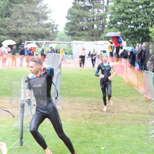 14.06.2026 - 7 Türme Triathlon Andreas Tolksdorf http://msf.ph/oto/9811236 14.06.2026 09:20:56 Schwimmen  meine-sportfotos.de