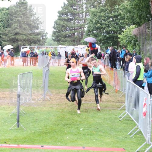 14.06.2026 - 7 Türme Triathlon Andreas Tolksdorf http://msf.ph/oto/9811240 14.06.2026 09:21:02 Schwimmen  meine-sportfotos.de
