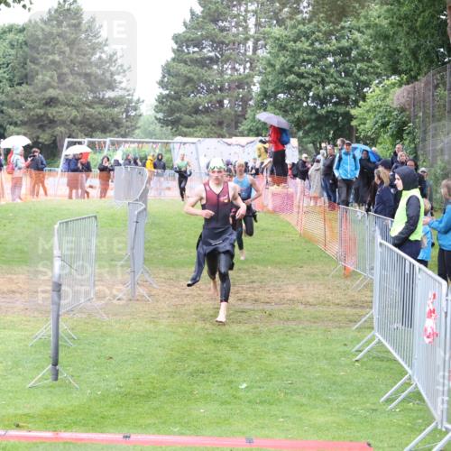 14.06.2026 - 7 Türme Triathlon Andreas Tolksdorf http://msf.ph/oto/9811247 14.06.2026 09:21:07 Schwimmen  meine-sportfotos.de