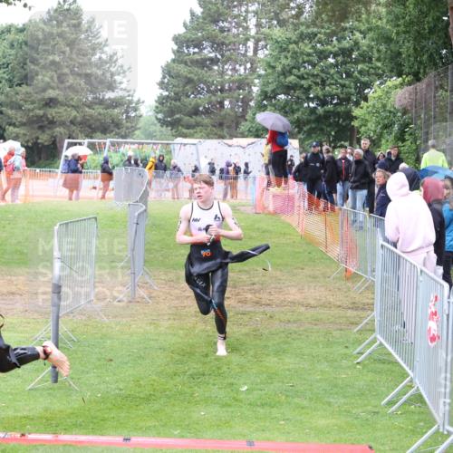 14.06.2026 - 7 Türme Triathlon Andreas Tolksdorf http://msf.ph/oto/9811261 14.06.2026 09:21:16 Schwimmen  meine-sportfotos.de