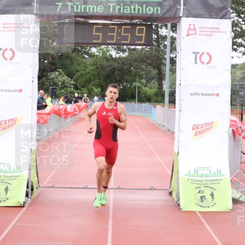 14.06.2026 - 7 Türme Triathlon Andreas Tolksdorf http://msf.ph/oto/9811311 14.06.2026 09:33:11 Schwimmen  meine-sportfotos.de