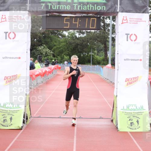 14.06.2026 - 7 Türme Triathlon Andreas Tolksdorf http://msf.ph/oto/9811319 14.06.2026 09:33:21 Schwimmen  meine-sportfotos.de