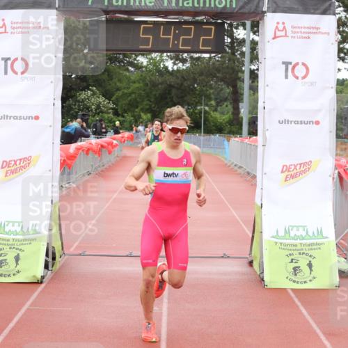 14.06.2026 - 7 Türme Triathlon Andreas Tolksdorf http://msf.ph/oto/9811325 14.06.2026 09:33:34 Schwimmen  meine-sportfotos.de