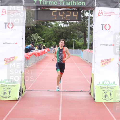 14.06.2026 - 7 Türme Triathlon Andreas Tolksdorf http://msf.ph/oto/9811326 14.06.2026 09:33:36 Schwimmen  meine-sportfotos.de