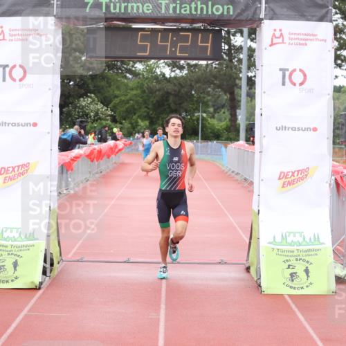 14.06.2026 - 7 Türme Triathlon Andreas Tolksdorf http://msf.ph/oto/9811327 14.06.2026 09:33:36 Schwimmen  meine-sportfotos.de