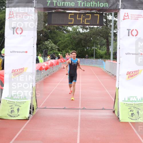 14.06.2026 - 7 Türme Triathlon Andreas Tolksdorf http://msf.ph/oto/9811330 14.06.2026 09:33:39 Schwimmen  meine-sportfotos.de