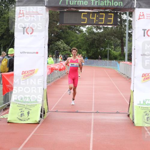 14.06.2026 - 7 Türme Triathlon Andreas Tolksdorf http://msf.ph/oto/9811338 14.06.2026 09:33:44 Schwimmen  meine-sportfotos.de