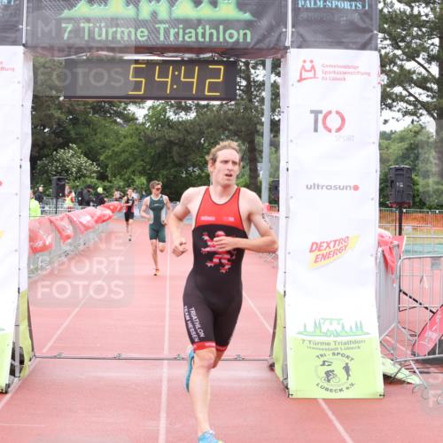 14.06.2026 - 7 Türme Triathlon Andreas Tolksdorf http://msf.ph/oto/9811346 14.06.2026 09:33:54 Schwimmen  meine-sportfotos.de