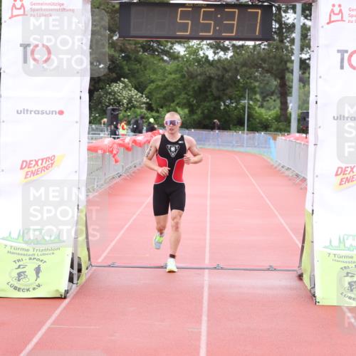 14.06.2026 - 7 Türme Triathlon Andreas Tolksdorf http://msf.ph/oto/9811373 14.06.2026 09:34:48 Schwimmen  meine-sportfotos.de