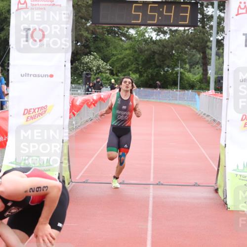 14.06.2026 - 7 Türme Triathlon Andreas Tolksdorf http://msf.ph/oto/9811378 14.06.2026 09:34:54 Schwimmen  meine-sportfotos.de