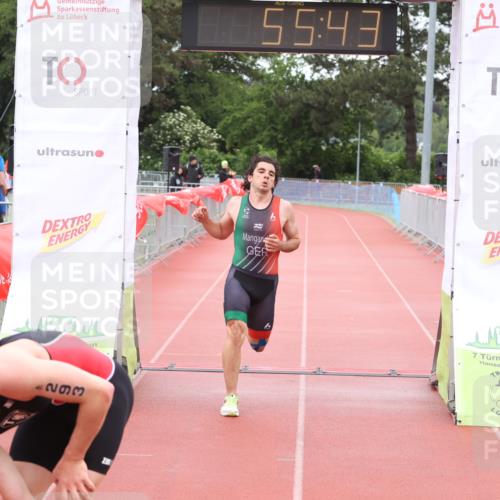 14.06.2026 - 7 Türme Triathlon Andreas Tolksdorf http://msf.ph/oto/9811379 14.06.2026 09:34:55 Schwimmen  meine-sportfotos.de