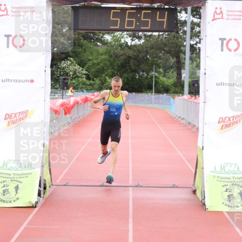 14.06.2026 - 7 Türme Triathlon Andreas Tolksdorf http://msf.ph/oto/9811405 14.06.2026 09:36:05 Schwimmen  meine-sportfotos.de