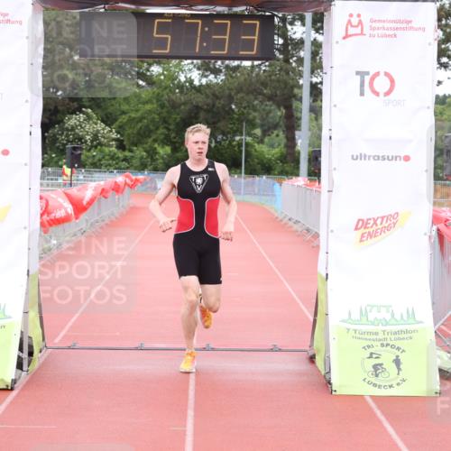 14.06.2026 - 7 Türme Triathlon Andreas Tolksdorf http://msf.ph/oto/9811412 14.06.2026 09:36:44 Schwimmen  meine-sportfotos.de