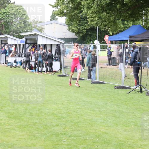 14.06.2026 - 7 Türme Triathlon Andreas Tolksdorf http://msf.ph/oto/9811441 14.06.2026 09:47:48 Schwimmen  meine-sportfotos.de