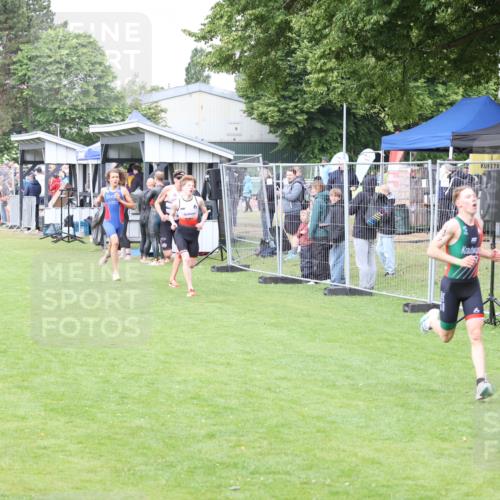 14.06.2026 - 7 Türme Triathlon Andreas Tolksdorf http://msf.ph/oto/9811457 14.06.2026 09:48:04 Schwimmen  meine-sportfotos.de
