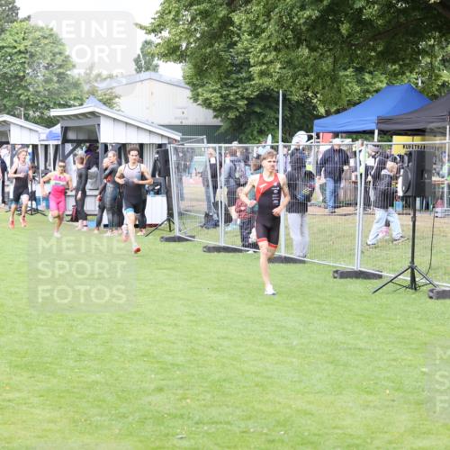 14.06.2026 - 7 Türme Triathlon Andreas Tolksdorf http://msf.ph/oto/9811468 14.06.2026 09:48:09 Schwimmen  meine-sportfotos.de