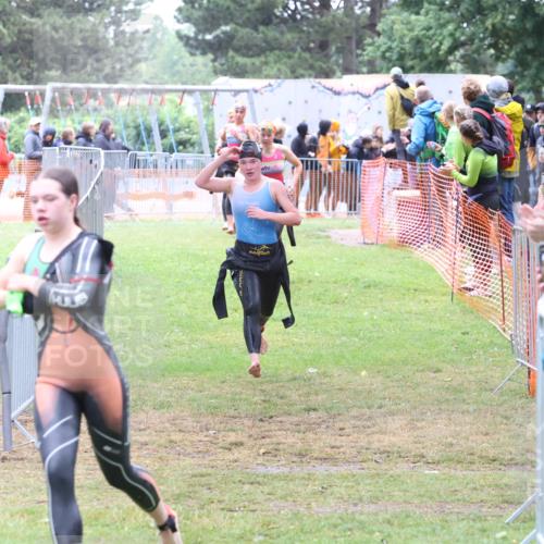 14.06.2026 - 7 Türme Triathlon Andreas Tolksdorf http://msf.ph/oto/9811601 14.06.2026 09:50:37 Schwimmen  meine-sportfotos.de