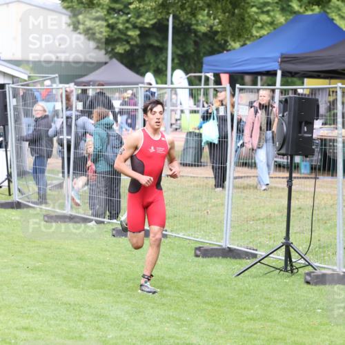 14.06.2026 - 7 Türme Triathlon Andreas Tolksdorf http://msf.ph/oto/9811681 14.06.2026 09:51:50 Schwimmen  meine-sportfotos.de