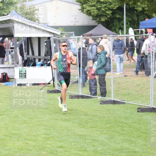 14.06.2026 - 7 Türme Triathlon Andreas Tolksdorf http://msf.ph/oto/9811684 14.06.2026 09:52:25 Schwimmen  meine-sportfotos.de