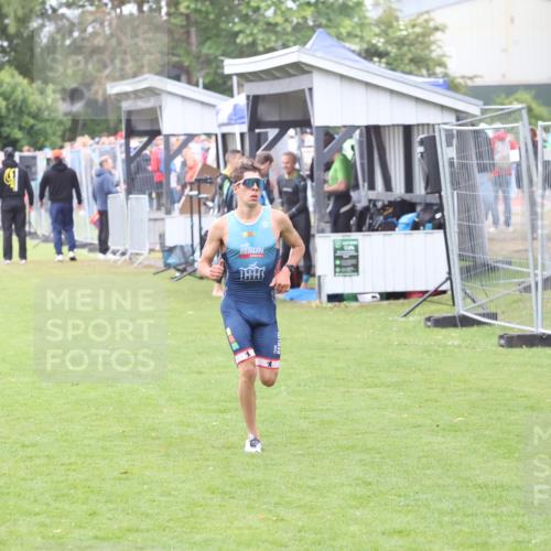 14.06.2026 - 7 Türme Triathlon Andreas Tolksdorf http://msf.ph/oto/9811691 14.06.2026 09:53:44 Schwimmen  meine-sportfotos.de