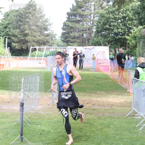 14.06.2026 - 7 Türme Triathlon Andreas Tolksdorf http://msf.ph/oto/9811753 14.06.2026 10:56:20 Schwimmen  meine-sportfotos.de
