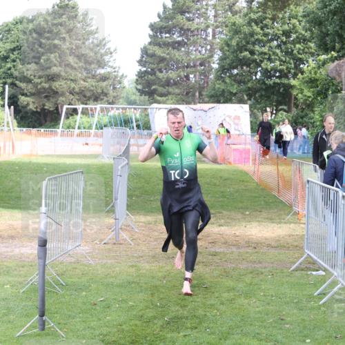 14.06.2026 - 7 Türme Triathlon Andreas Tolksdorf http://msf.ph/oto/9811767 14.06.2026 10:56:33 Schwimmen  meine-sportfotos.de