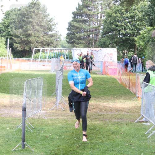 14.06.2026 - 7 Türme Triathlon Andreas Tolksdorf http://msf.ph/oto/9811807 14.06.2026 10:58:01 Schwimmen  meine-sportfotos.de
