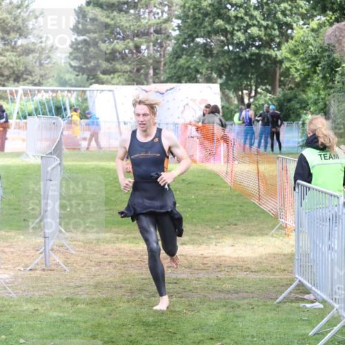 14.06.2026 - 7 Türme Triathlon Andreas Tolksdorf http://msf.ph/oto/9811888 14.06.2026 11:00:34 Schwimmen  meine-sportfotos.de