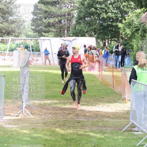 14.06.2026 - 7 Türme Triathlon Andreas Tolksdorf http://msf.ph/oto/9811973 14.06.2026 11:03:44 Schwimmen  meine-sportfotos.de