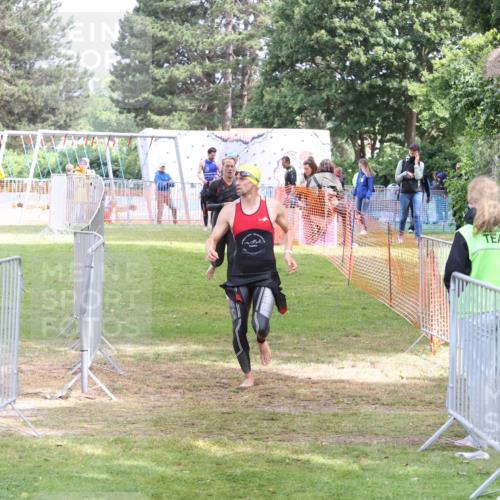 14.06.2026 - 7 Türme Triathlon Andreas Tolksdorf http://msf.ph/oto/9811974 14.06.2026 11:03:45 Schwimmen  meine-sportfotos.de