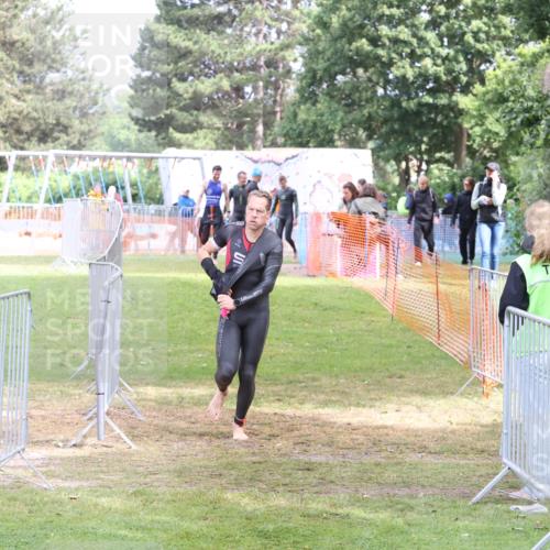 14.06.2026 - 7 Türme Triathlon Andreas Tolksdorf http://msf.ph/oto/9811978 14.06.2026 11:03:47 Schwimmen  meine-sportfotos.de