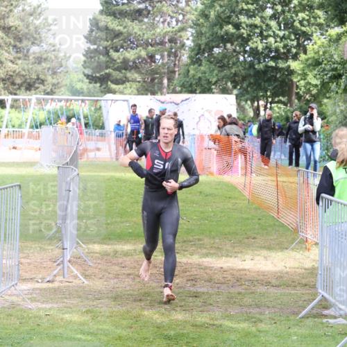 14.06.2026 - 7 Türme Triathlon Andreas Tolksdorf http://msf.ph/oto/9811980 14.06.2026 11:03:48 Schwimmen  meine-sportfotos.de
