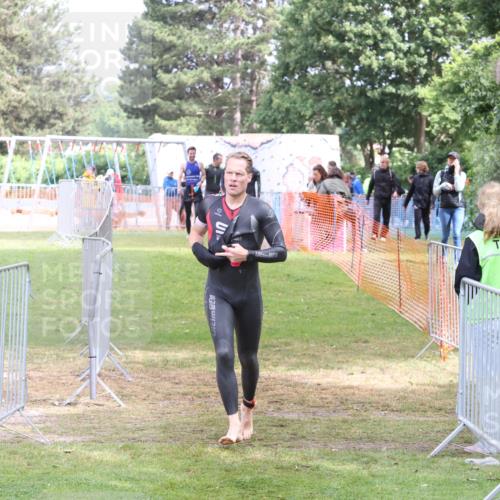 14.06.2026 - 7 Türme Triathlon Andreas Tolksdorf http://msf.ph/oto/9811981 14.06.2026 11:03:48 Schwimmen  meine-sportfotos.de