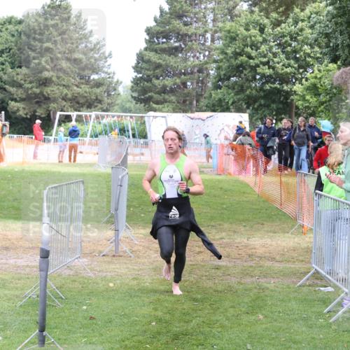 14.06.2026 - 7 Türme Triathlon Andreas Tolksdorf http://msf.ph/oto/9812015 14.06.2026 11:05:52 Schwimmen  meine-sportfotos.de