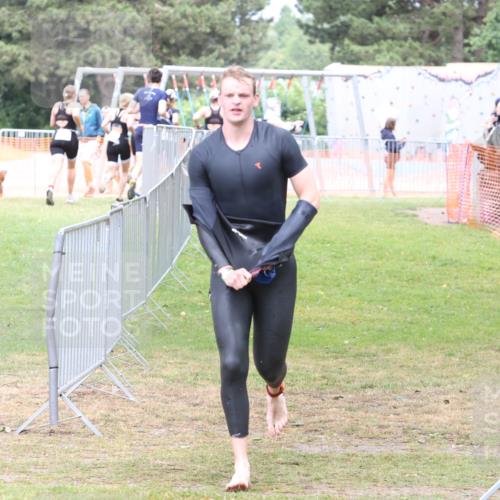 14.06.2026 - 7 Türme Triathlon Andreas Tolksdorf http://msf.ph/oto/9812077 14.06.2026 11:27:46 Schwimmen  meine-sportfotos.de