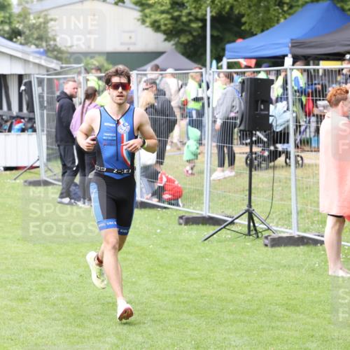 14.06.2026 - 7 Türme Triathlon Andreas Tolksdorf http://msf.ph/oto/9812104 14.06.2026 11:28:51 Schwimmen  meine-sportfotos.de