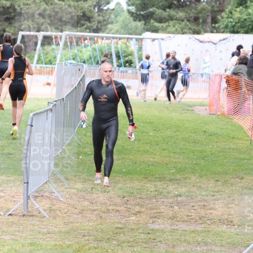 14.06.2026 - 7 Türme Triathlon Andreas Tolksdorf http://msf.ph/oto/9812185 14.06.2026 11:30:17 Schwimmen  meine-sportfotos.de