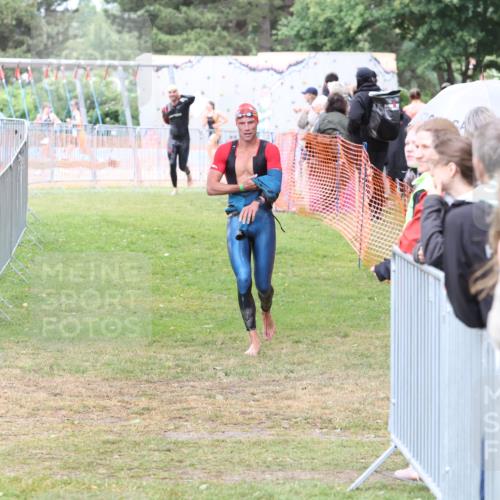 14.06.2026 - 7 Türme Triathlon Andreas Tolksdorf http://msf.ph/oto/9812196 14.06.2026 11:30:33 Schwimmen  meine-sportfotos.de