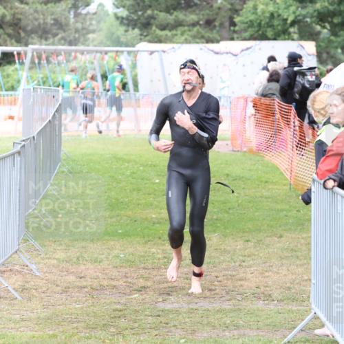 14.06.2026 - 7 Türme Triathlon Andreas Tolksdorf http://msf.ph/oto/9812203 14.06.2026 11:30:43 Schwimmen  meine-sportfotos.de