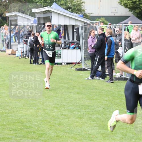 14.06.2026 - 7 Türme Triathlon Andreas Tolksdorf http://msf.ph/oto/9812213 14.06.2026 11:31:01 Schwimmen  meine-sportfotos.de