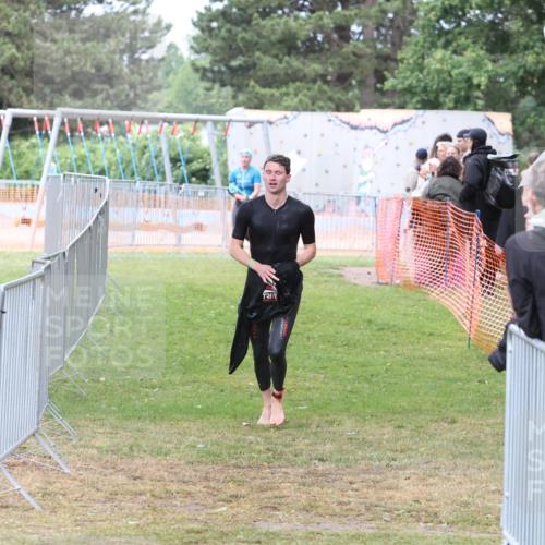 14.06.2026 - 7 Türme Triathlon Andreas Tolksdorf http://msf.ph/oto/9812221 14.06.2026 11:31:10 Schwimmen  meine-sportfotos.de