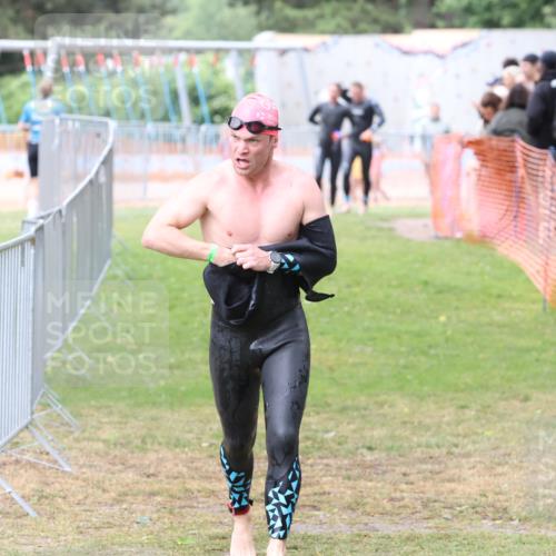 14.06.2026 - 7 Türme Triathlon Andreas Tolksdorf http://msf.ph/oto/9812278 14.06.2026 11:32:25 Schwimmen  meine-sportfotos.de