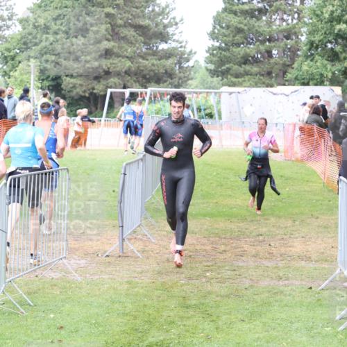 14.06.2026 - 7 Türme Triathlon Andreas Tolksdorf http://msf.ph/oto/9812344 14.06.2026 11:33:32 Schwimmen  meine-sportfotos.de