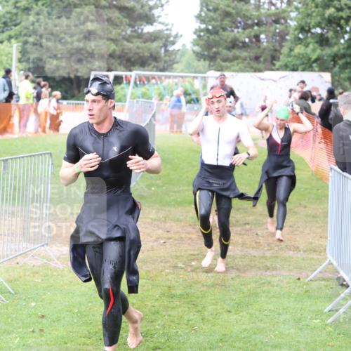 14.06.2026 - 7 Türme Triathlon Andreas Tolksdorf http://msf.ph/oto/9812373 14.06.2026 11:34:02 Schwimmen  meine-sportfotos.de