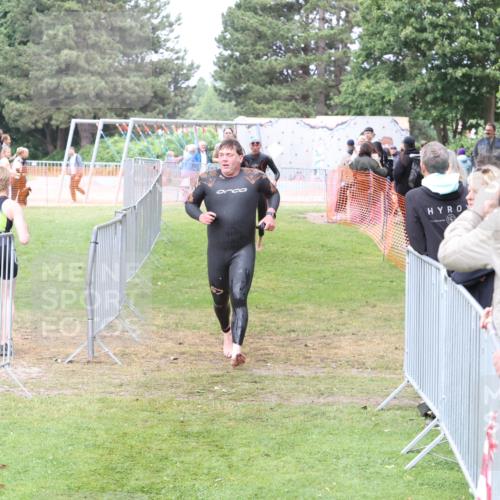14.06.2026 - 7 Türme Triathlon Andreas Tolksdorf http://msf.ph/oto/9812387 14.06.2026 11:34:08 Schwimmen  meine-sportfotos.de