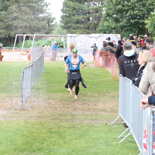 14.06.2026 - 7 Türme Triathlon Andreas Tolksdorf http://msf.ph/oto/9812407 14.06.2026 11:34:32 Schwimmen  meine-sportfotos.de