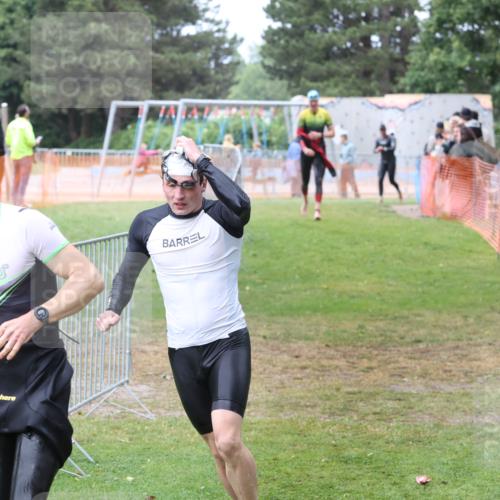 14.06.2026 - 7 Türme Triathlon Andreas Tolksdorf http://msf.ph/oto/9812438 14.06.2026 11:36:01 Schwimmen  meine-sportfotos.de